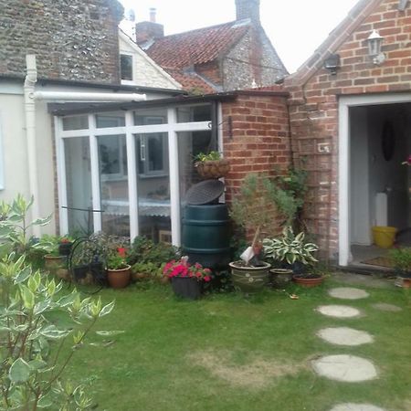 Mauds Cottage 1 West Raynham Exterior photo