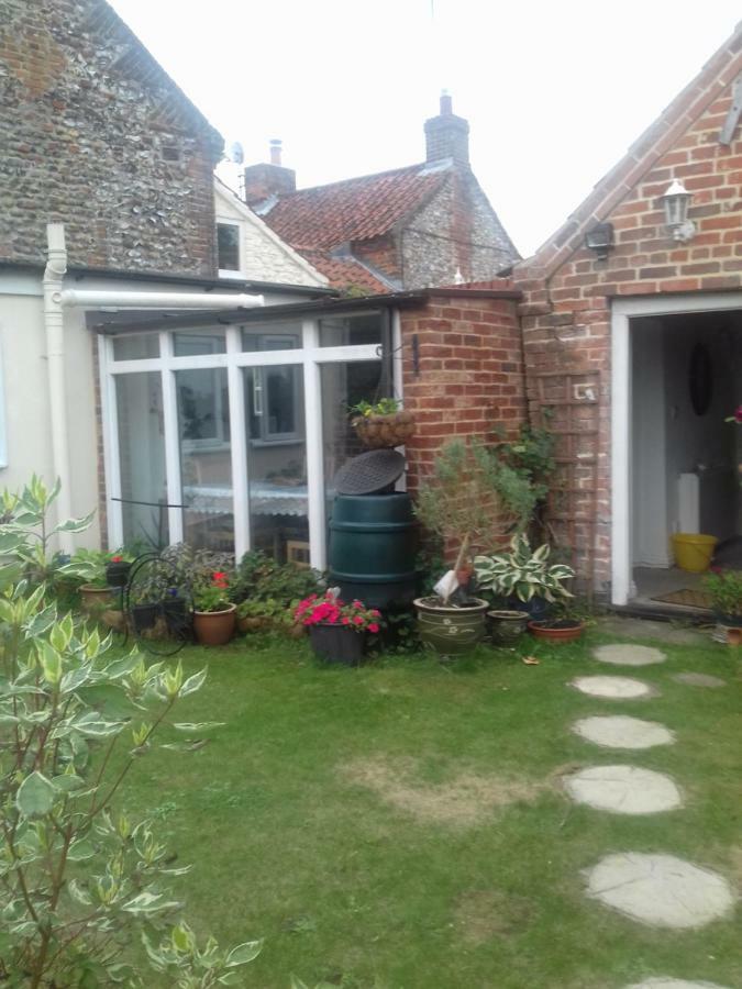 Mauds Cottage 1 West Raynham Exterior photo